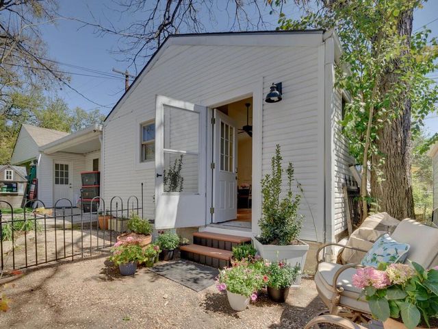 1607 Woodlawn BLVD Guest, Austin, TX 78703