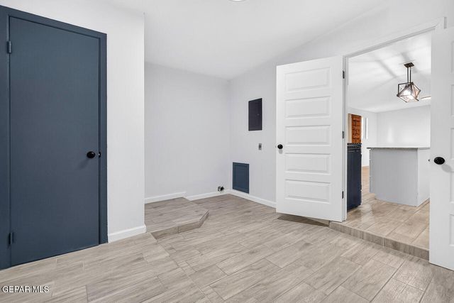 10105 SAIGON Drive, El Paso, TX 79925