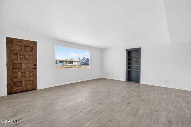 10105 SAIGON Drive, El Paso, TX 79925