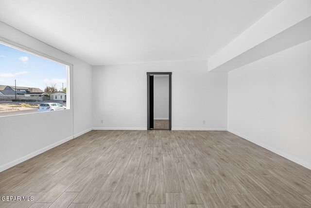 10105 SAIGON Drive, El Paso, TX 79925