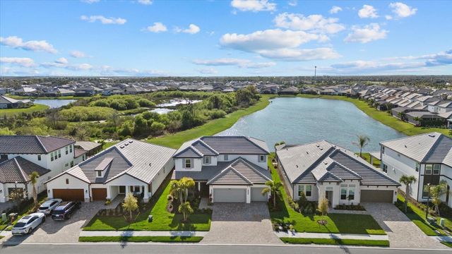 4618 SWEET RETREAT RUN, Lakewood Ranch, FL 34211