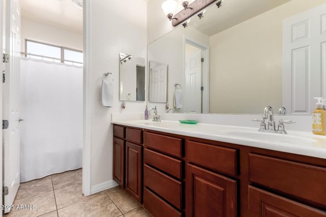 6233 S ROCHESTER Drive, Gilbert, AZ 85298