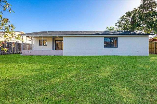 25720 SW 133rd Ave, Homestead, FL 33032