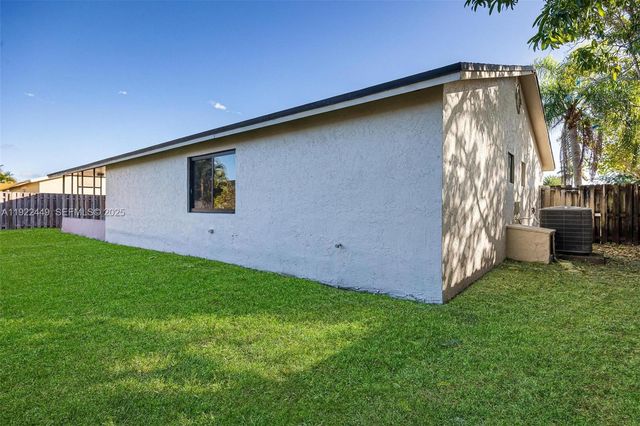 25720 SW 133rd Ave, Homestead, FL 33032