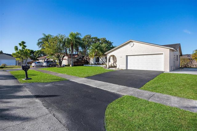 25720 SW 133rd Ave, Homestead, FL 33032