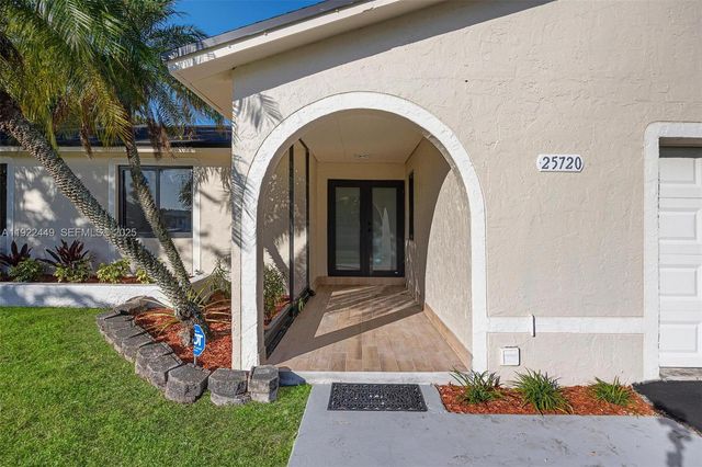 25720 SW 133rd Ave, Homestead, FL 33032