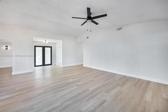 25720 SW 133rd Ave, Homestead, FL 33032