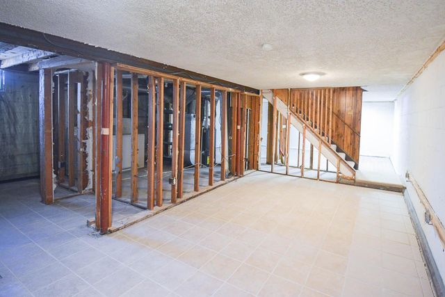 3960 Willow Heights Drive SW, Rochester, MN 55902