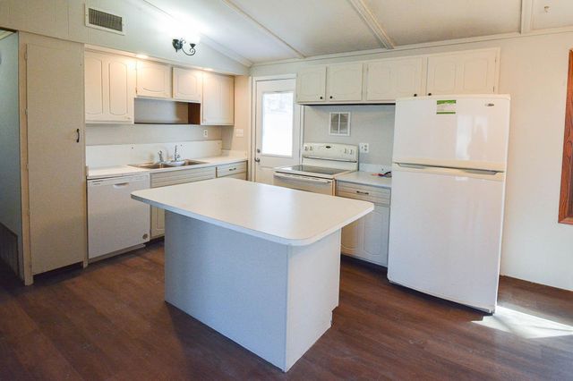 3960 Willow Heights Drive SW, Rochester, MN 55902