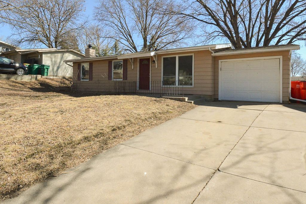 3960 Willow Heights Drive SW, Rochester, MN 55902