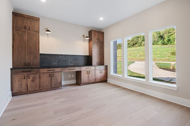 1760 Dean Rd, Thompsons Station, TN 37179