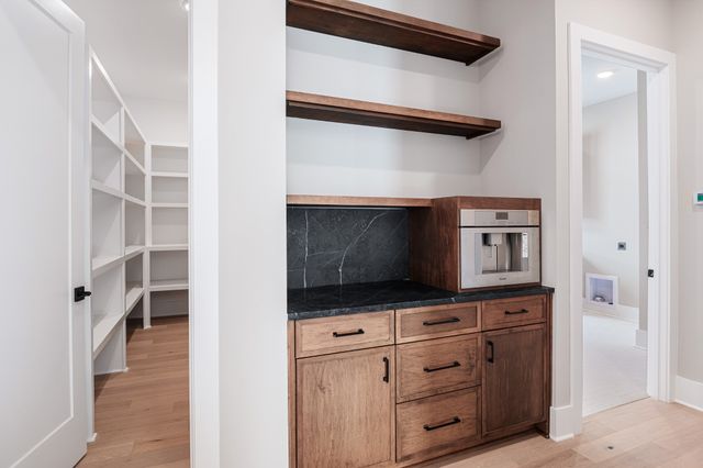 1760 Dean Rd, Thompsons Station, TN 37179