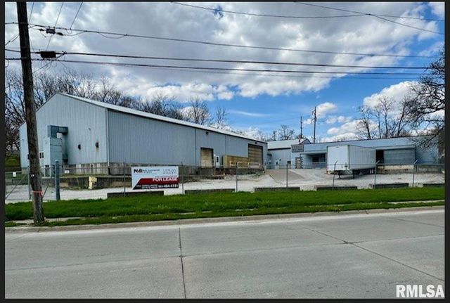 2902 INDIAN Road, Davenport, IA 52802