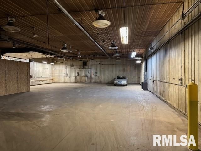 2902 INDIAN Road, Davenport, IA 52802