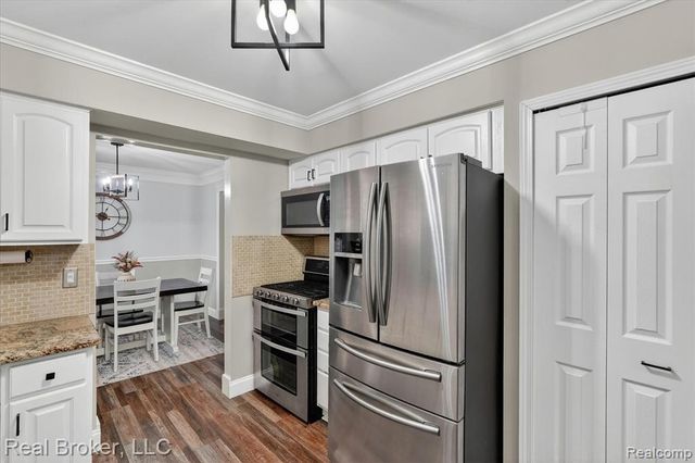 3885 Morgan Road, Lake Orion, MI 48359