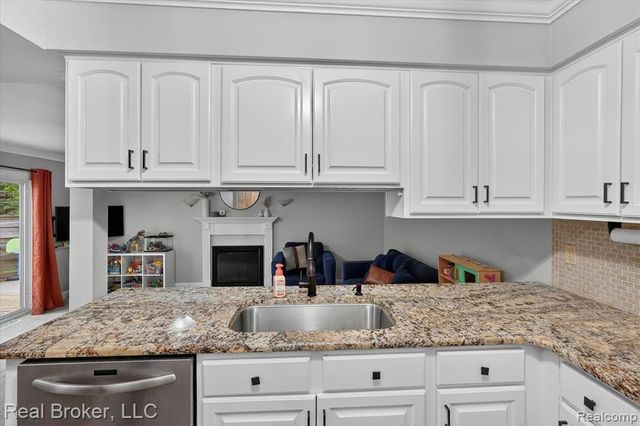 3885 Morgan Road, Lake Orion, MI 48359
