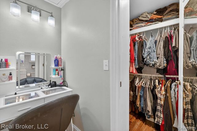 3885 Morgan Road, Lake Orion, MI 48359