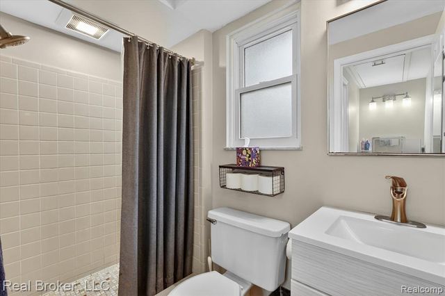 3885 Morgan Road, Lake Orion, MI 48359
