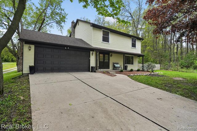3885 Morgan Road, Lake Orion, MI 48359