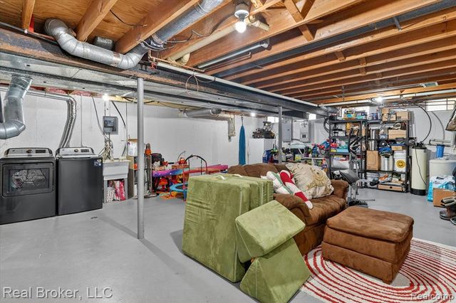 3885 Morgan Road, Lake Orion, MI 48359