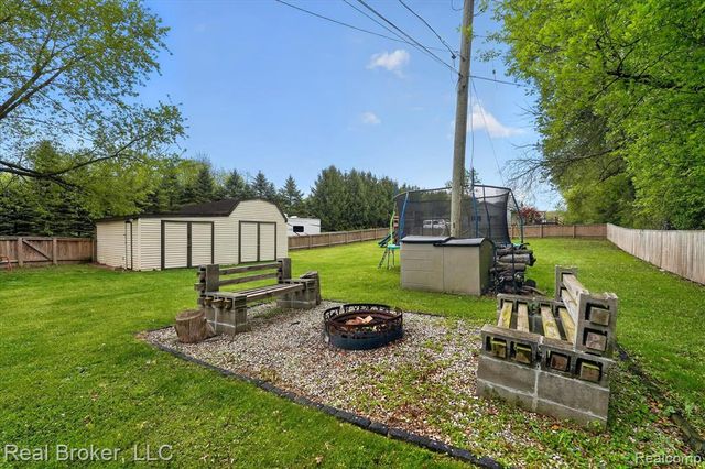 3885 Morgan Road, Lake Orion, MI 48359