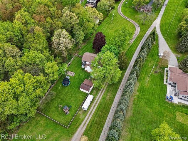 3885 Morgan Road, Lake Orion, MI 48359
