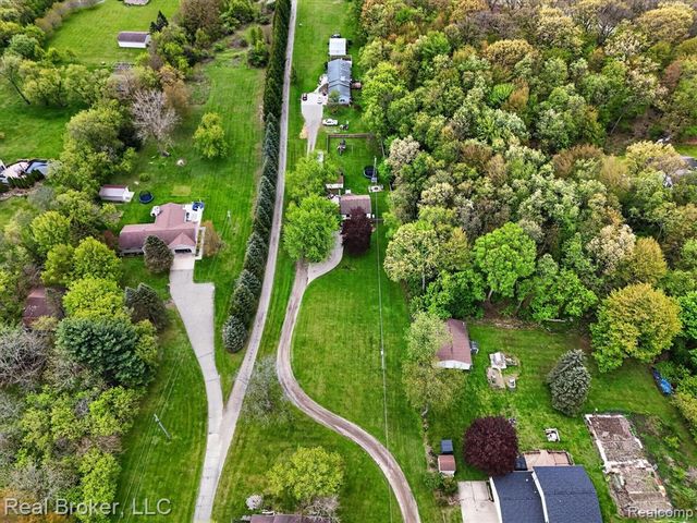 3885 Morgan Road, Lake Orion, MI 48359