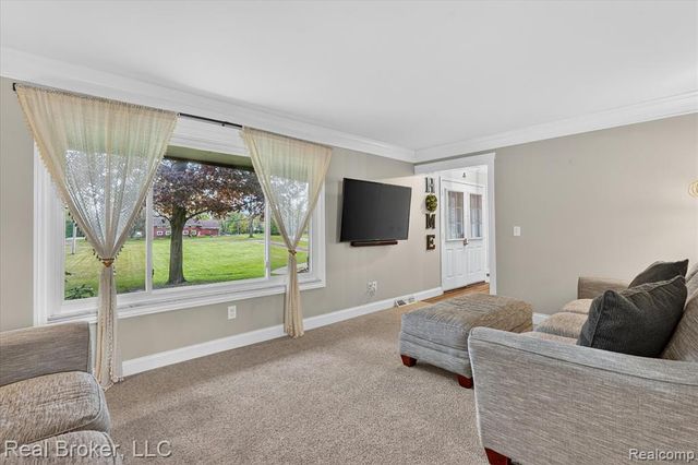 3885 Morgan Road, Lake Orion, MI 48359