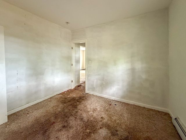 23 Eldert St, Springfield, MA 01109