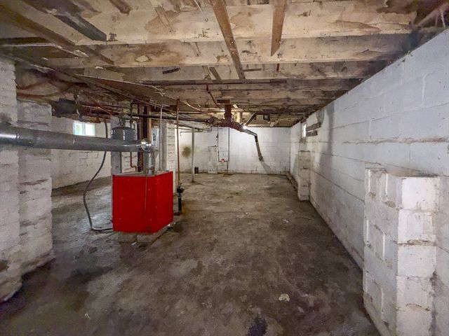 23 Eldert St, Springfield, MA 01109