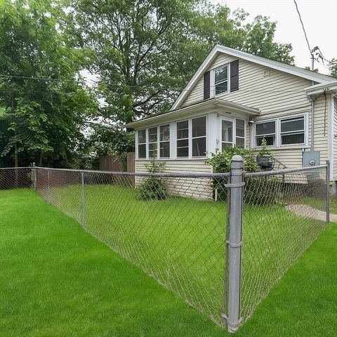 23 Eldert St, Springfield, MA 01109