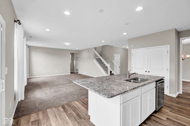 2241 Creek Bank Drive, Columbus, IN 47201