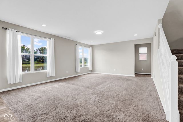 2241 Creek Bank Drive, Columbus, IN 47201