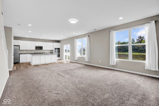 2241 Creek Bank Drive, Columbus, IN 47201