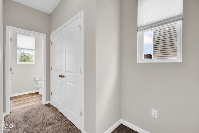 2241 Creek Bank Drive, Columbus, IN 47201