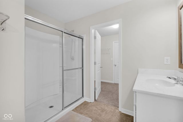 2241 Creek Bank Drive, Columbus, IN 47201