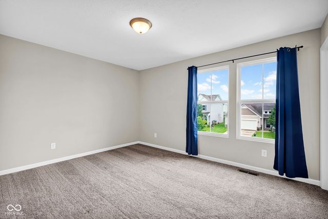 2241 Creek Bank Drive, Columbus, IN 47201