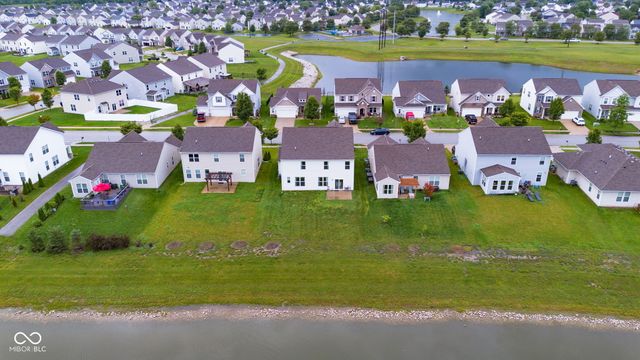 2241 Creek Bank Drive, Columbus, IN 47201