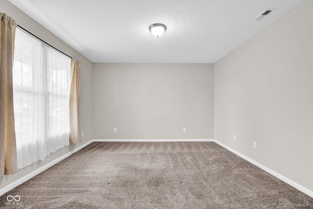 2241 Creek Bank Drive, Columbus, IN 47201