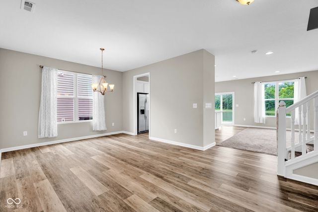 2241 Creek Bank Drive, Columbus, IN 47201