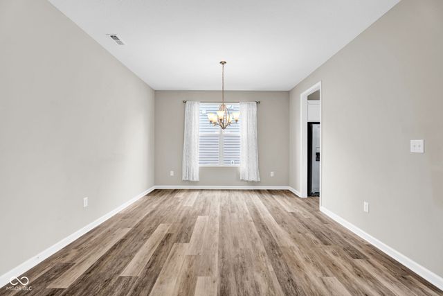 2241 Creek Bank Drive, Columbus, IN 47201