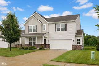 2241 Creek Bank Drive, Columbus, IN 47201