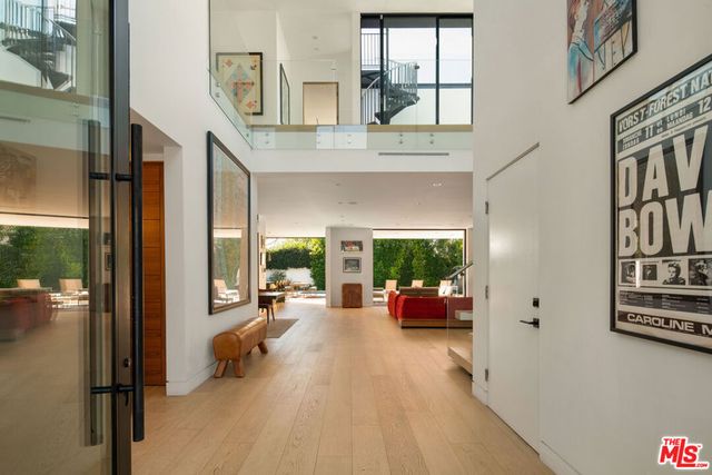 2819 S Canfield Avenue, Los Angeles, CA 90034