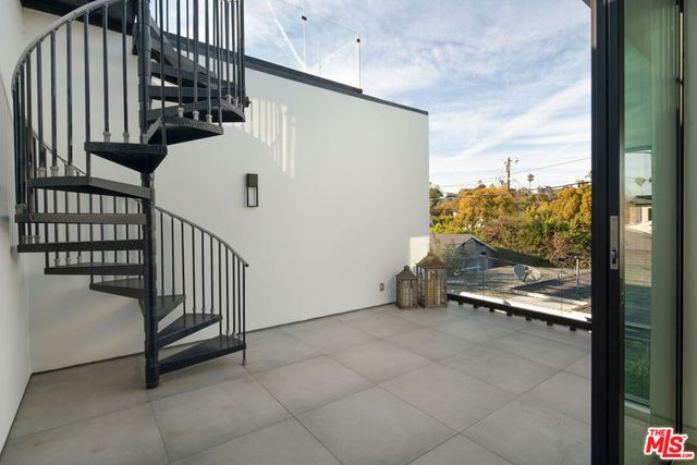 2819 S Canfield Avenue, Los Angeles, CA 90034