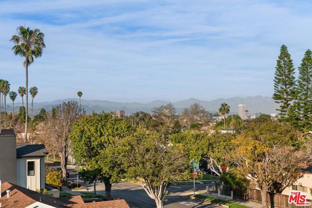 2819 S Canfield Avenue, Los Angeles, CA 90034