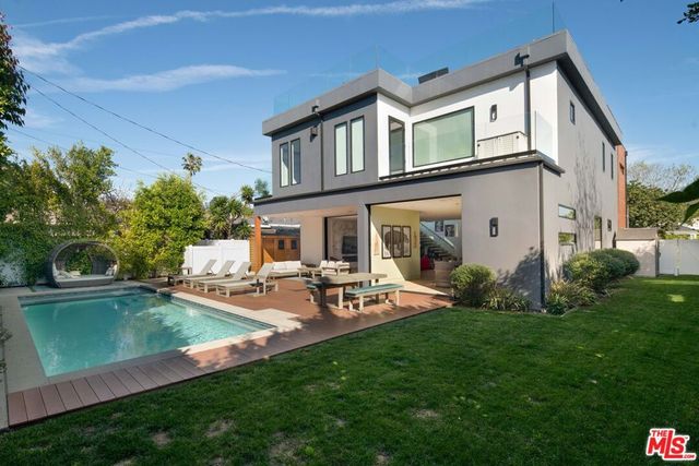 2819 S Canfield Avenue, Los Angeles, CA 90034