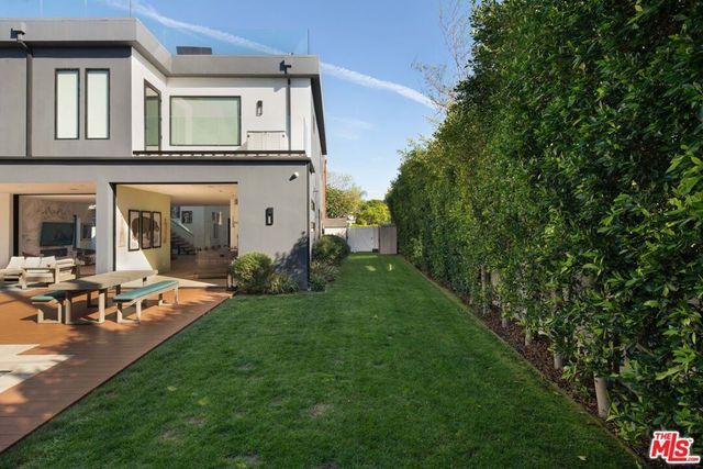 2819 S Canfield Avenue, Los Angeles, CA 90034