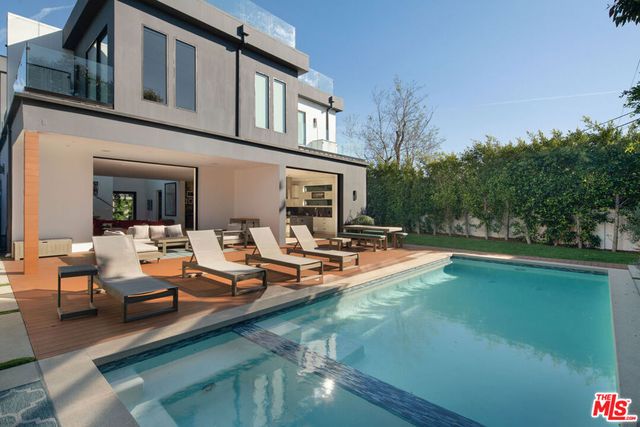 2819 S Canfield Avenue, Los Angeles, CA 90034