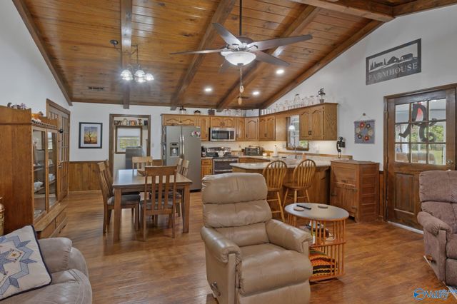 4825 Indian Hills, Decatur, AL 35603