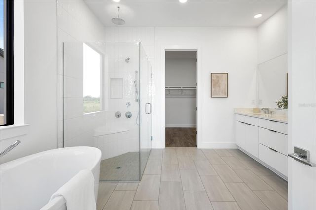 2592 WATERFRONT CIRCLE, Sarasota, FL 34240